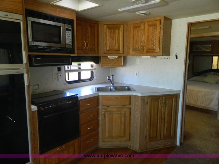 image for item B3833 1995 Newmar Dutch Star 34' RV motorhome