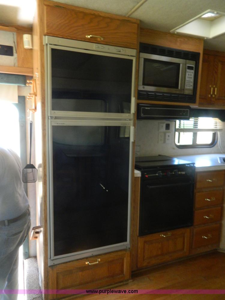 image for item B3833 1995 Newmar Dutch Star 34' RV motorhome