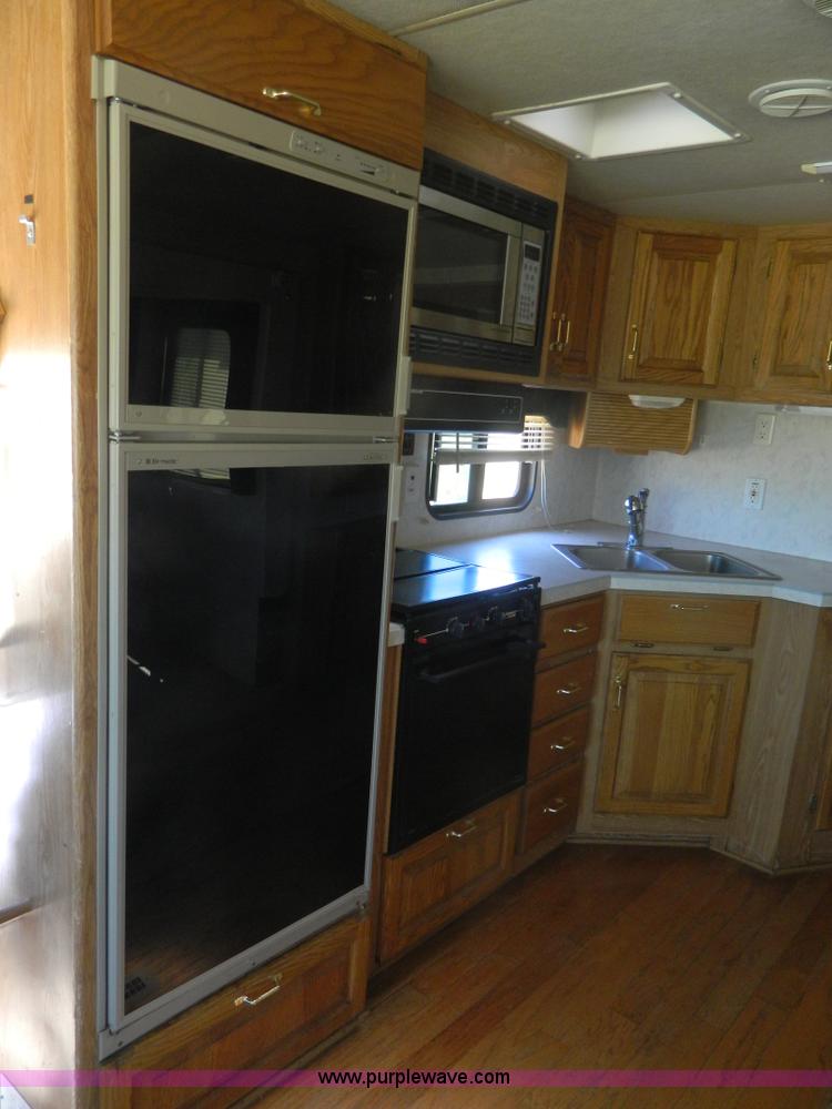 image for item B3833 1995 Newmar Dutch Star 34' RV motorhome