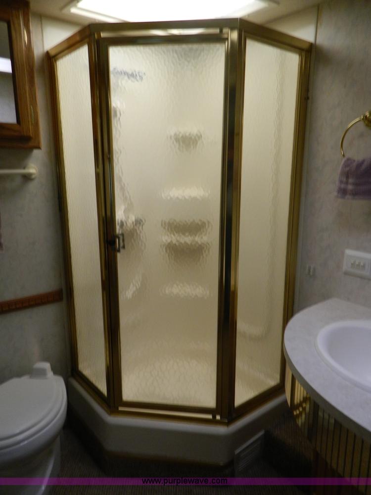 image for item B3833 1995 Newmar Dutch Star 34' RV motorhome