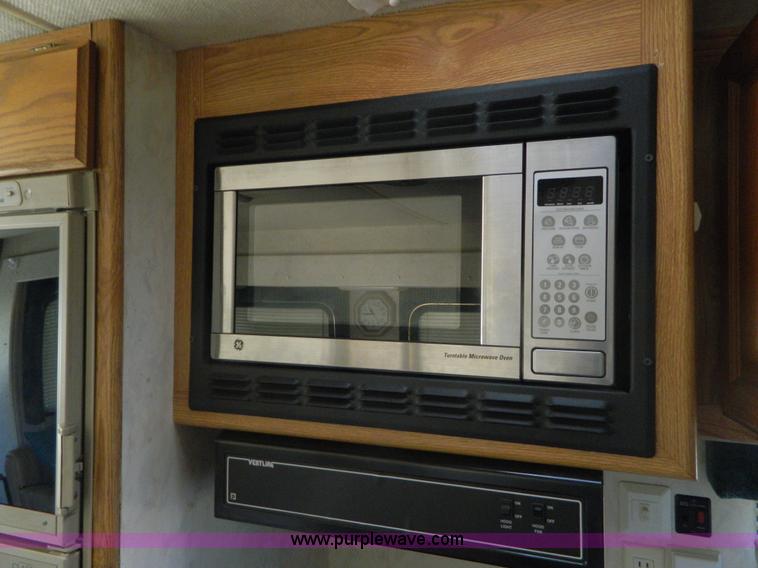 image for item B3833 1995 Newmar Dutch Star 34' RV motorhome