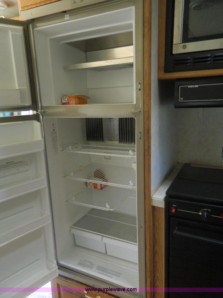 image for item B3833 1995 Newmar Dutch Star 34' RV motorhome