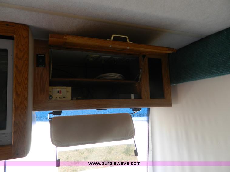 image for item B3833 1995 Newmar Dutch Star 34' RV motorhome