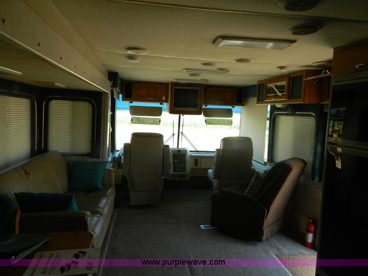 image for item B3833 1995 Newmar Dutch Star 34' RV motorhome