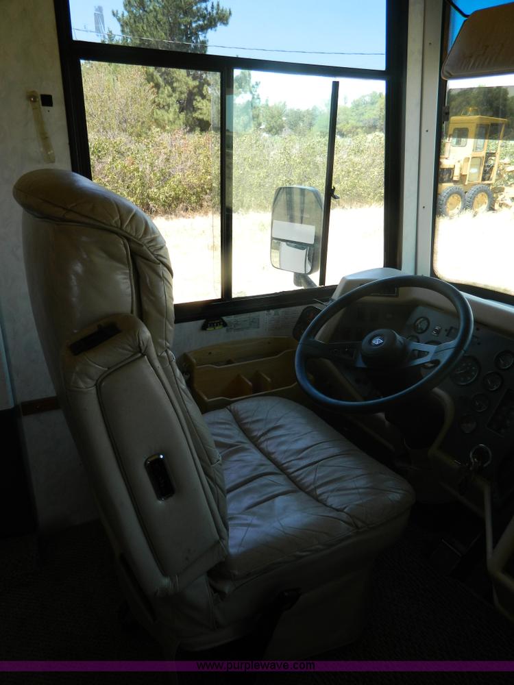 image for item B3833 1995 Newmar Dutch Star 34' RV motorhome