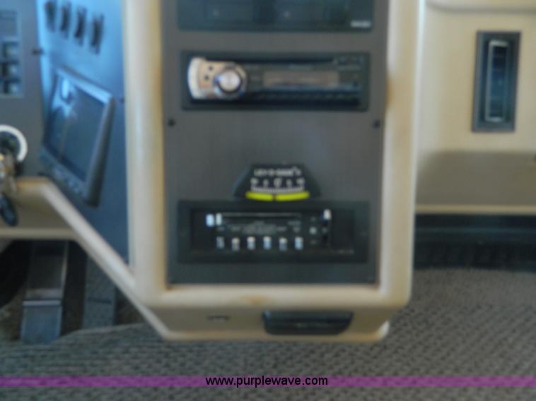 image for item B3833 1995 Newmar Dutch Star 34' RV motorhome