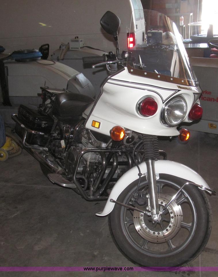 image for item B5168 1996 Kawasaki 1000 motorcycle