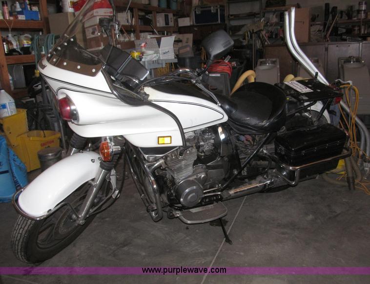 image for item B5168 1996 Kawasaki 1000 motorcycle