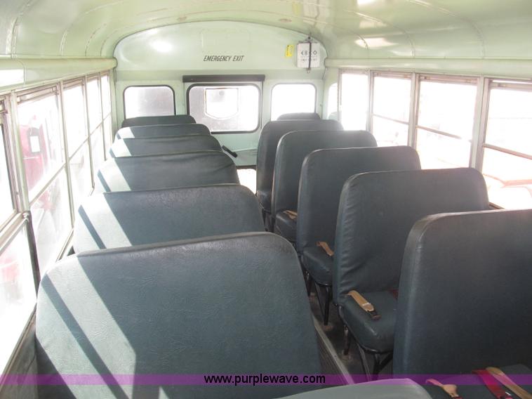 image for item B5178 1990 International 3800 Thomas Built school bus