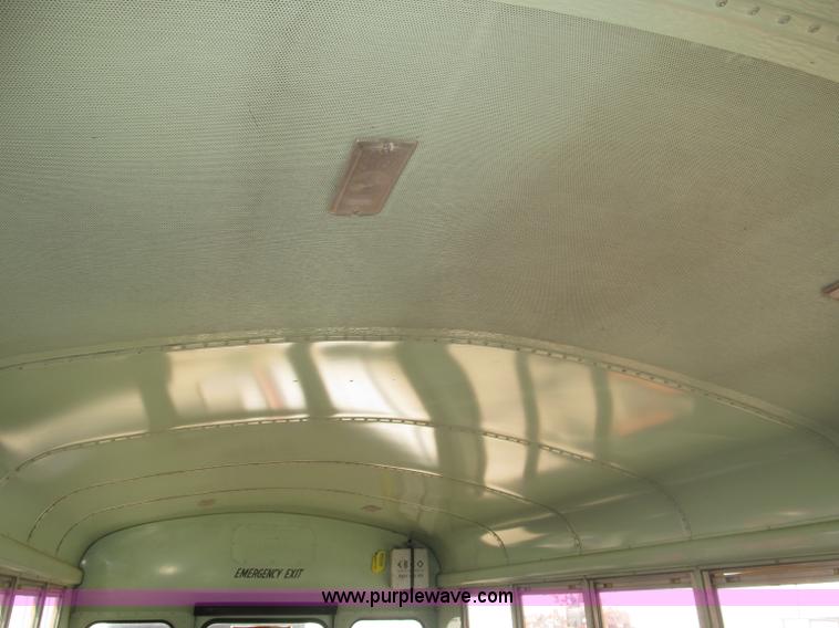 image for item B5178 1990 International 3800 Thomas Built school bus