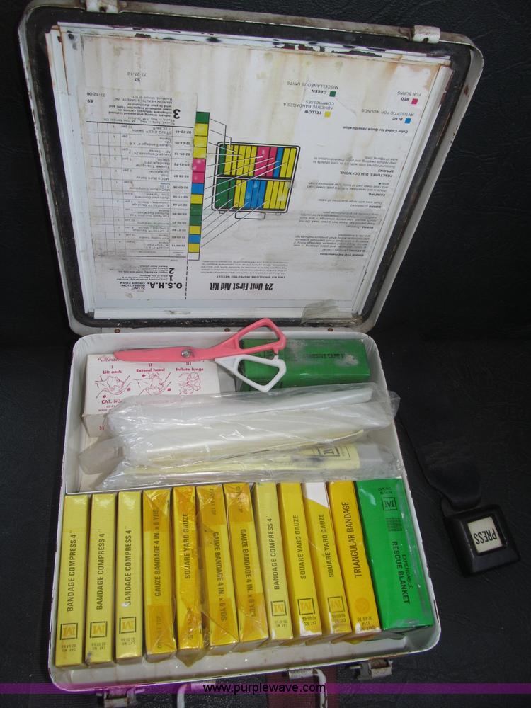 image for item B5178 1990 International 3800 Thomas Built school bus