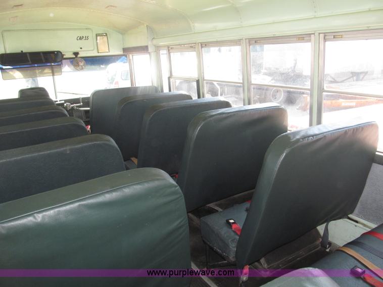 image for item B5178 1990 International 3800 Thomas Built school bus