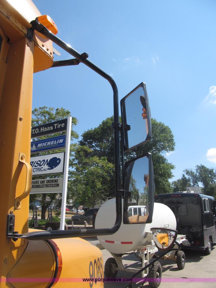 image for item B5178 1990 International 3800 Thomas Built school bus