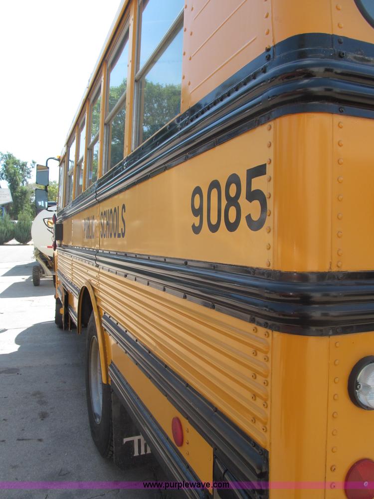 image for item B5178 1990 International 3800 Thomas Built school bus
