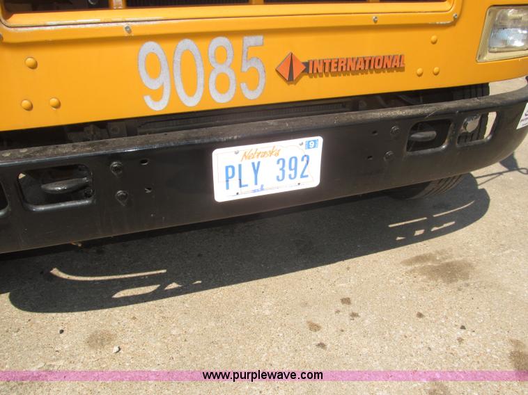 image for item B5178 1990 International 3800 Thomas Built school bus