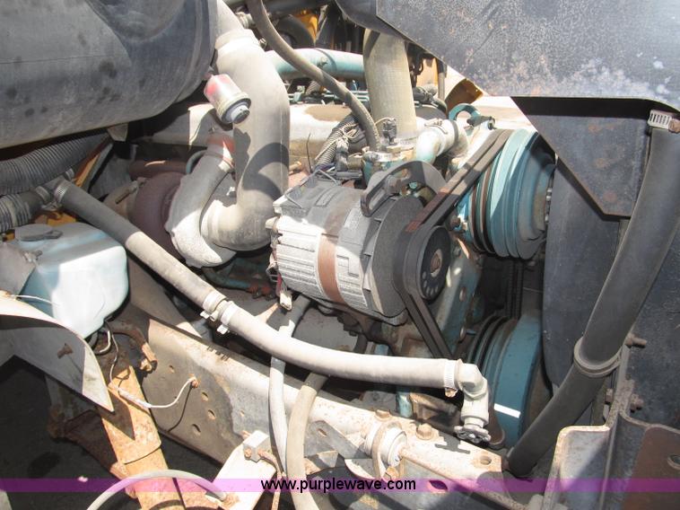 image for item B5178 1990 International 3800 Thomas Built school bus