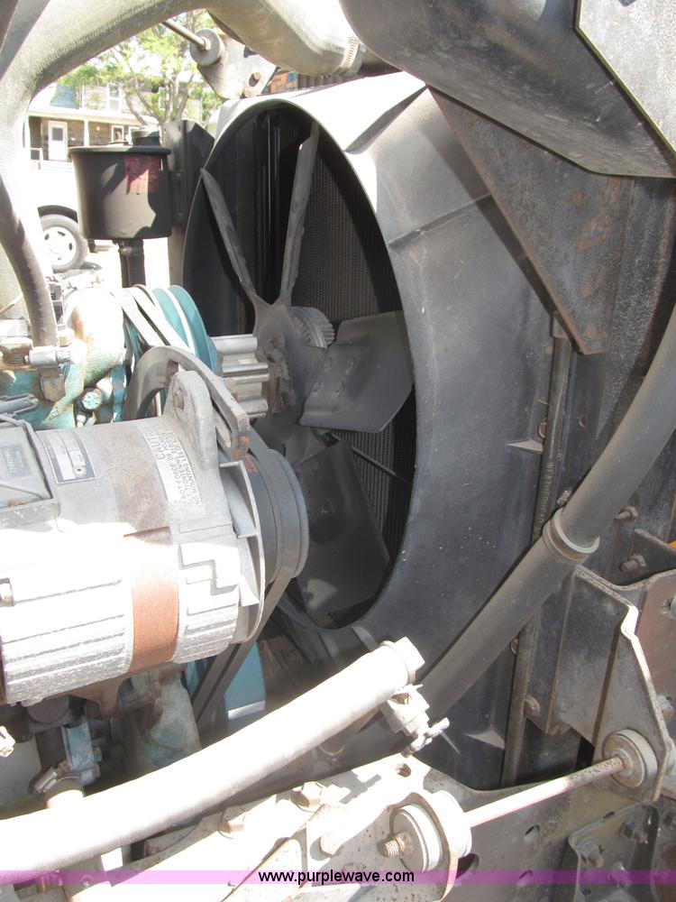 image for item B5178 1990 International 3800 Thomas Built school bus