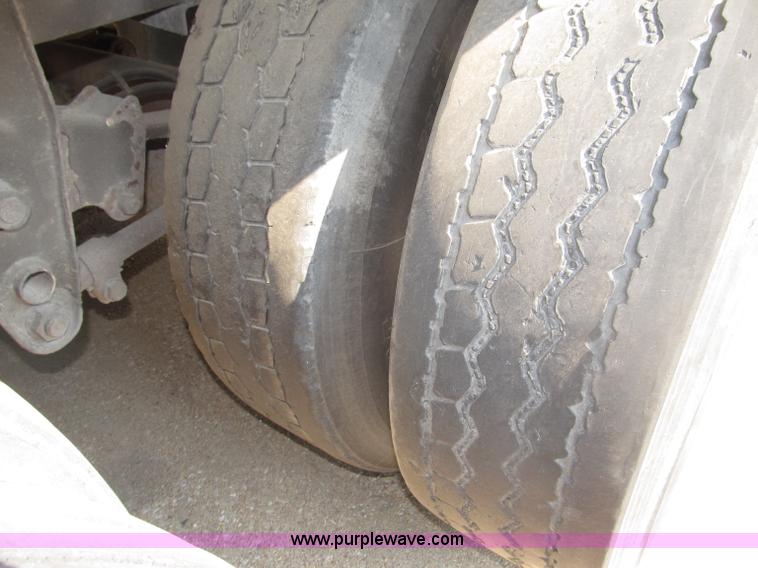 image for item B5183 1996 Wabash National 53' dry van trailer