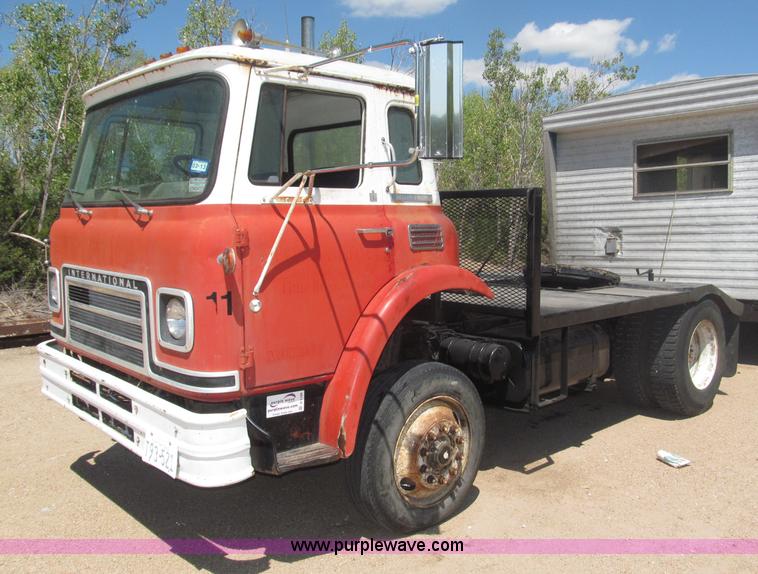 image for item B5188 1978 International CargoStar flatbed truck