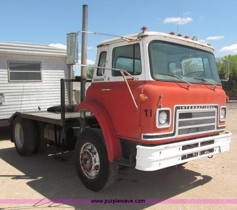 image for item B5188 1978 International CargoStar flatbed truck
