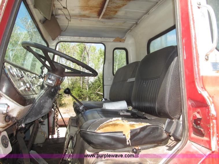 image for item B5188 1978 International CargoStar flatbed truck