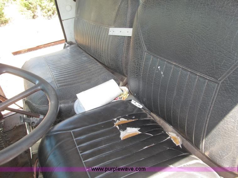 image for item B5188 1978 International CargoStar flatbed truck