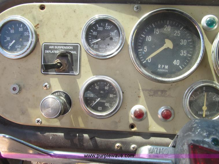 image for item B5188 1978 International CargoStar flatbed truck