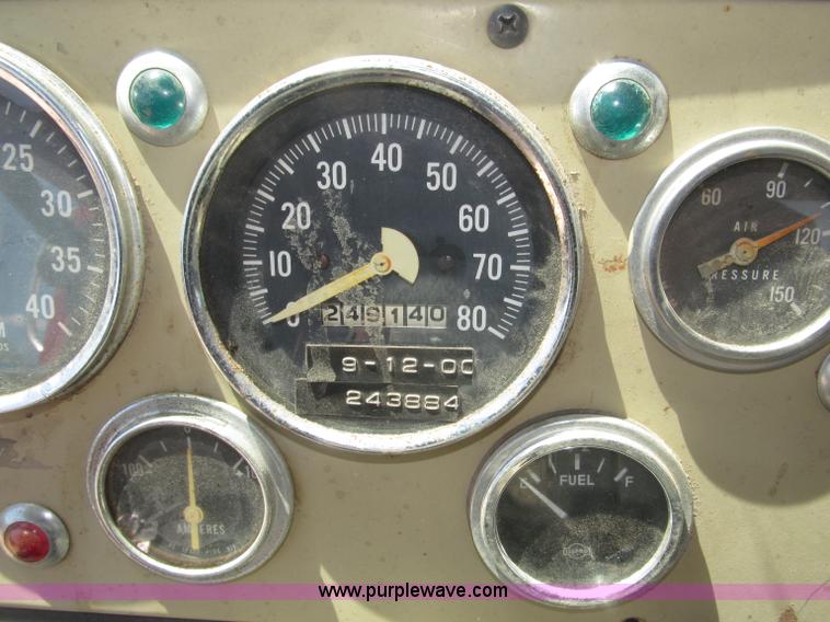 image for item B5188 1978 International CargoStar flatbed truck