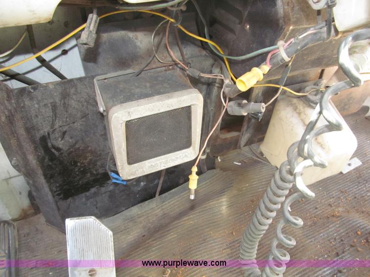 image for item B5188 1978 International CargoStar flatbed truck