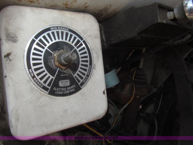 image for item B5188 1978 International CargoStar flatbed truck