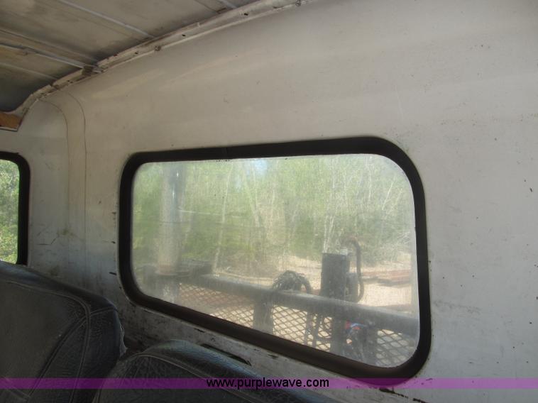 image for item B5188 1978 International CargoStar flatbed truck