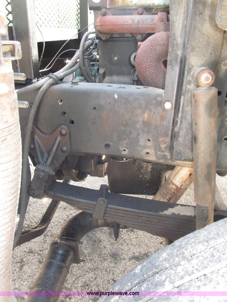 image for item B5188 1978 International CargoStar flatbed truck