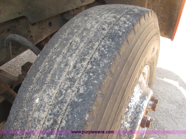 image for item B5188 1978 International CargoStar flatbed truck