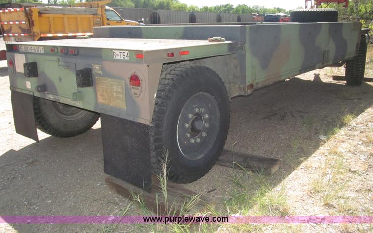 image for item B5190 2003 22' heavy expanded mobility ammunition trailer