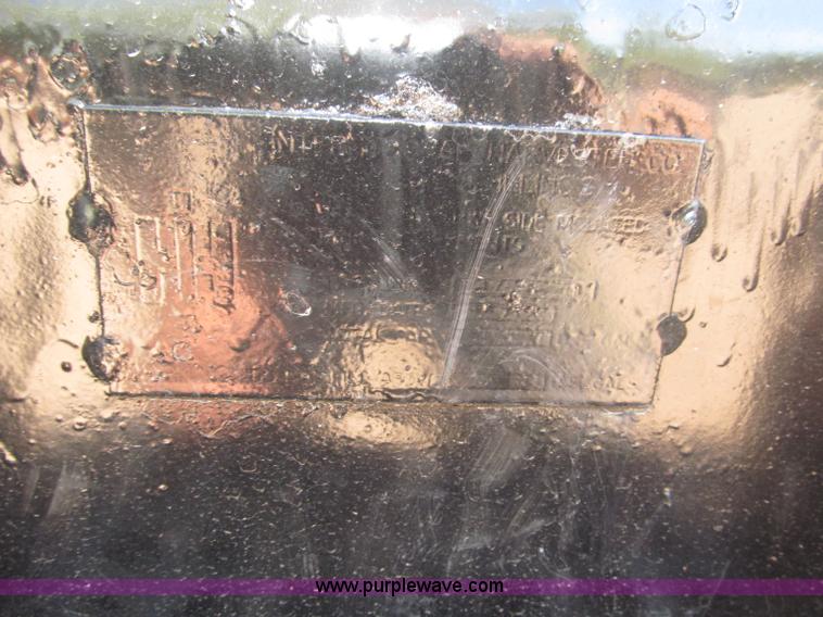 image for item B5191 1979 International 1724 flatbed truck