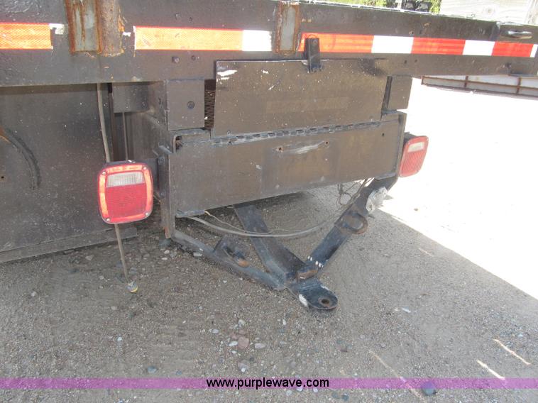 image for item B5191 1979 International 1724 flatbed truck