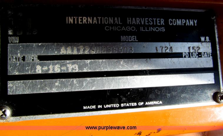 image for item B5191 1979 International 1724 flatbed truck