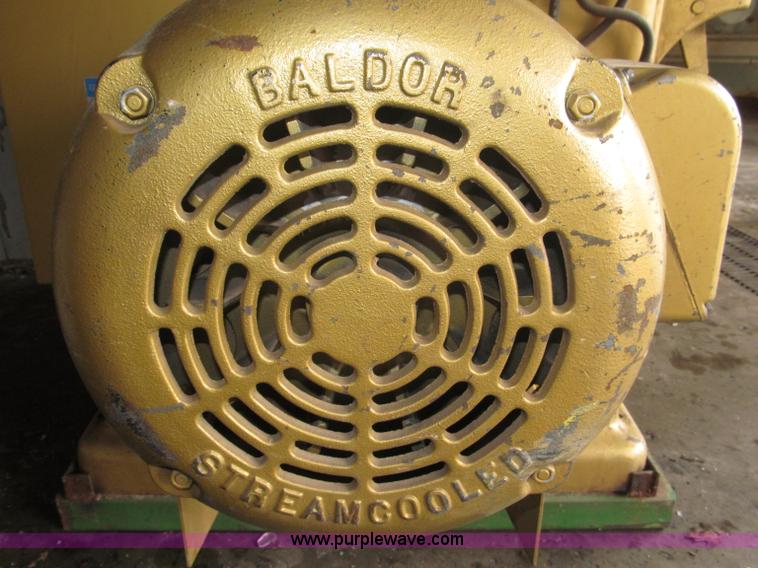 image for item B5193 Houdaille Powermatic 225 wood planer