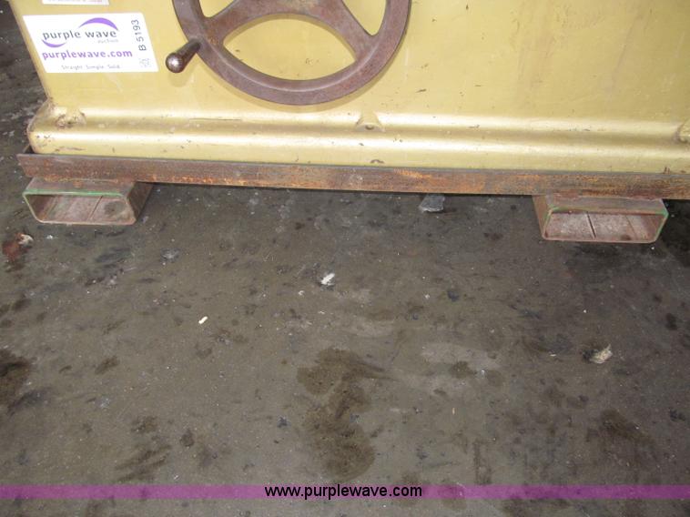 image for item B5193 Houdaille Powermatic 225 wood planer