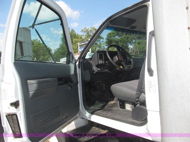image for item B5203 1998 GMC C6500 box truck