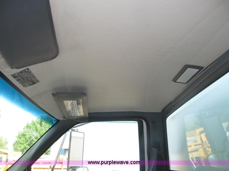 image for item B5203 1998 GMC C6500 box truck