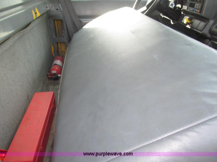 image for item B5203 1998 GMC C6500 box truck