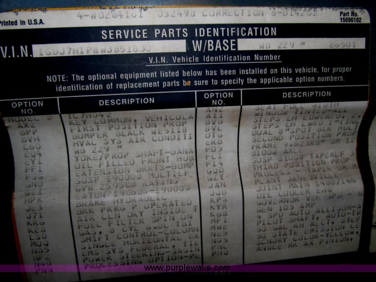 image for item B5203 1998 GMC C6500 box truck