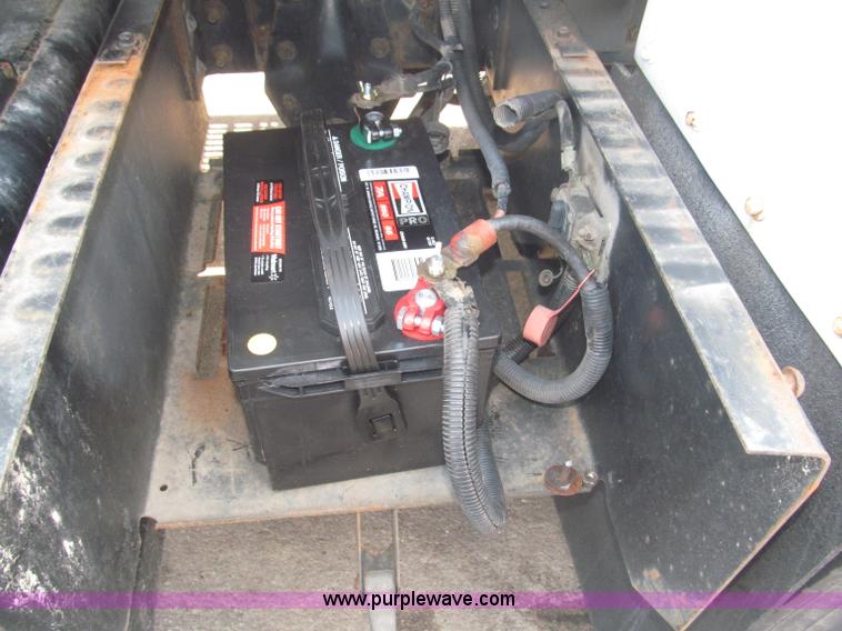 image for item B5203 1998 GMC C6500 box truck