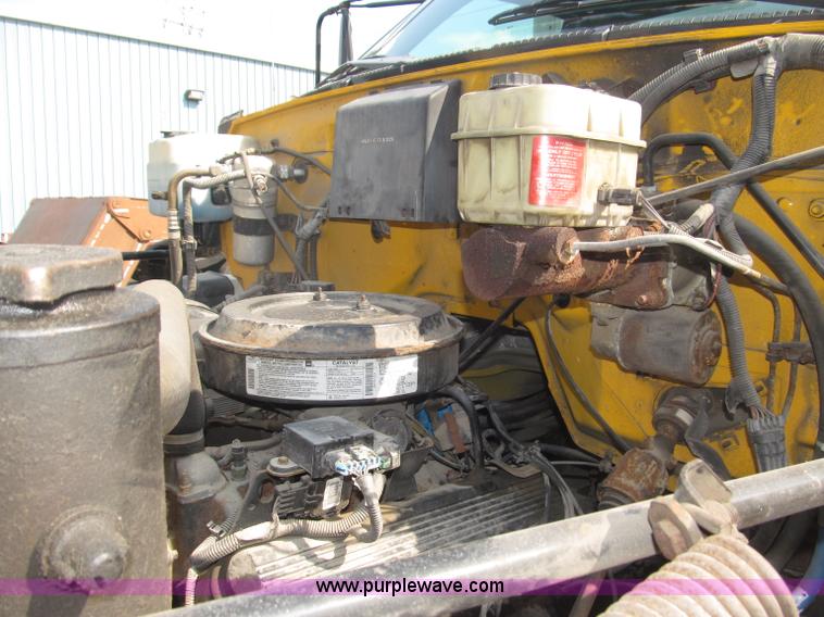 image for item B5203 1998 GMC C6500 box truck