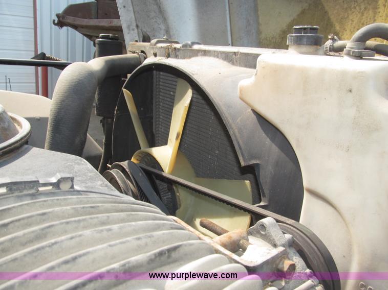 image for item B5203 1998 GMC C6500 box truck