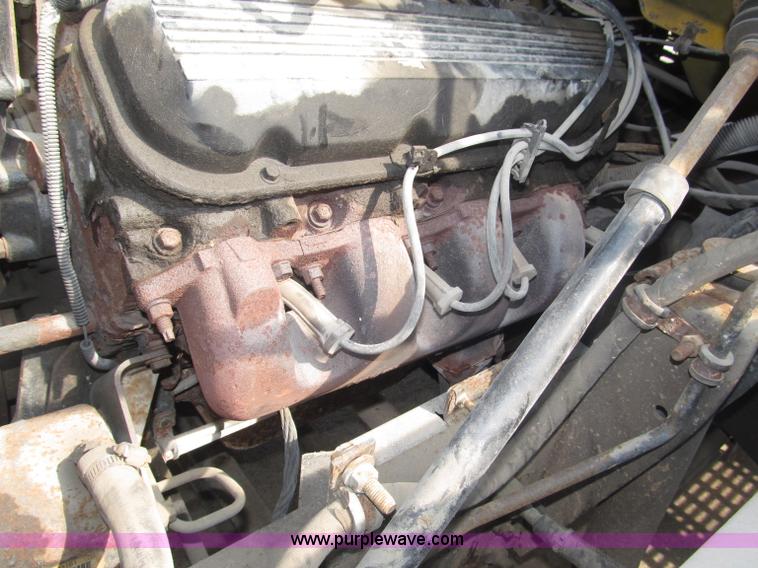 image for item B5203 1998 GMC C6500 box truck