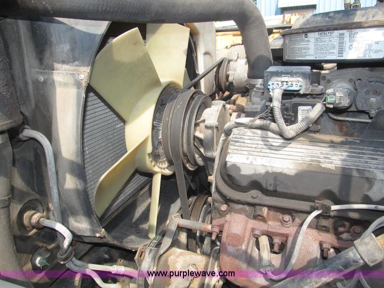 image for item B5203 1998 GMC C6500 box truck