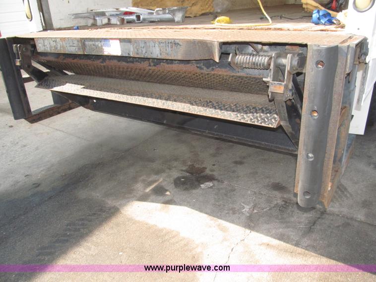 image for item B5203 1998 GMC C6500 box truck