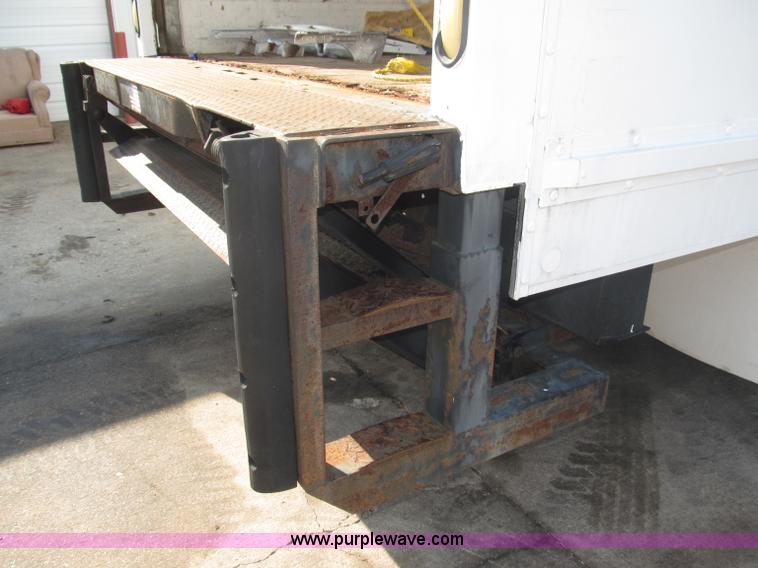 image for item B5203 1998 GMC C6500 box truck